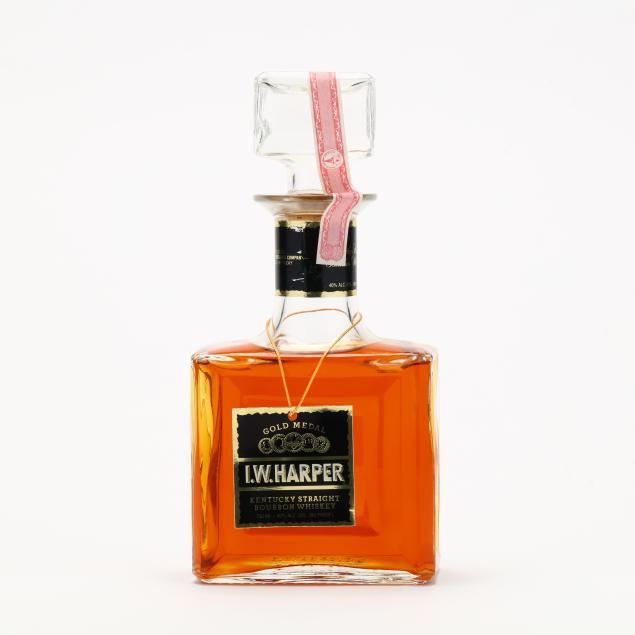 i-w-harper-bourbon-whiskey