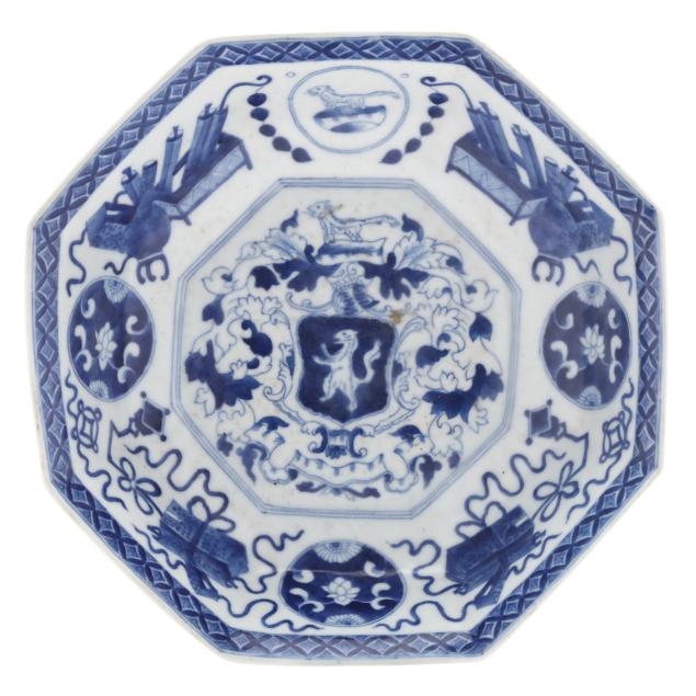 a-chinese-export-porcelain-blue-and-white-octagonal-bowl