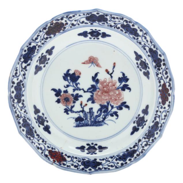 a-chinese-export-porcelain-copper-red-and-underglaze-blue-dish