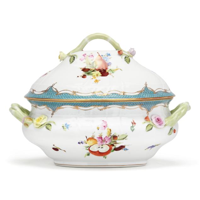 herend-i-fruits-composition-i-with-turquoise-fish-scale-lidded-tureen