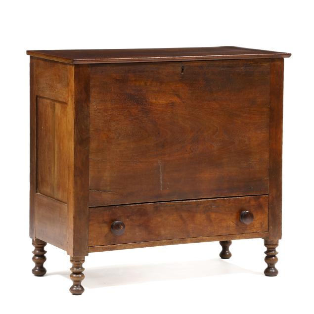 southern-late-federal-walnut-sugar-chest