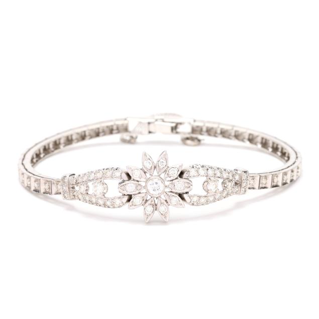 white-gold-and-diamond-floral-motif-bracelet