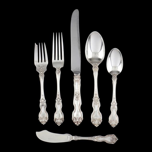 wallace-i-la-reine-i-sterling-silver-flatware-service