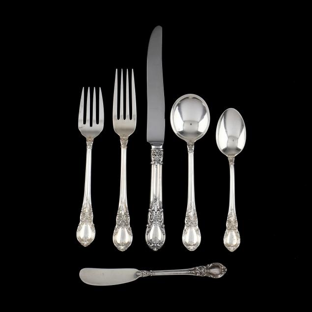lunt-i-american-victorian-i-sterling-silver-flatware-service