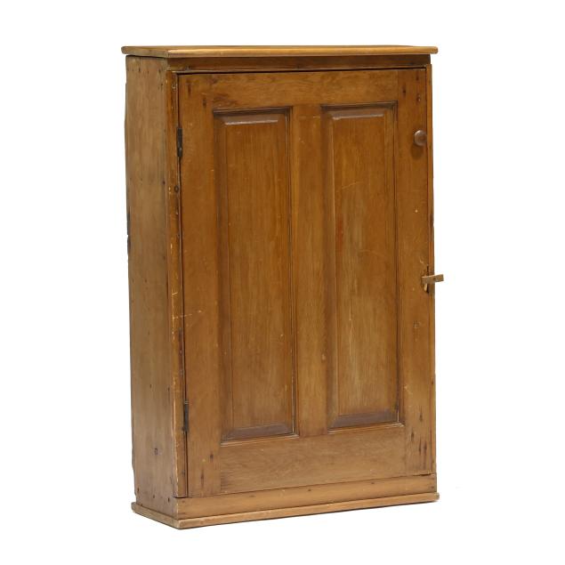 primitive-pine-one-door-cupboard