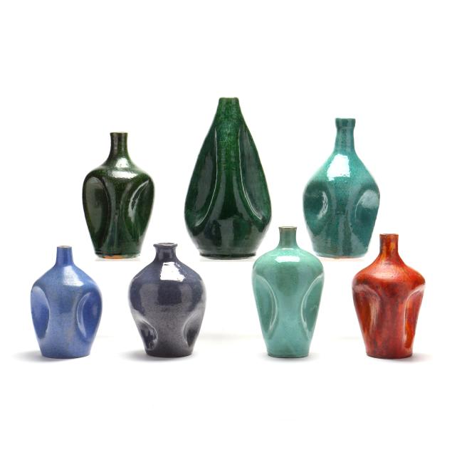 group-of-seven-north-carolina-pottery-pinch-bottle-vases