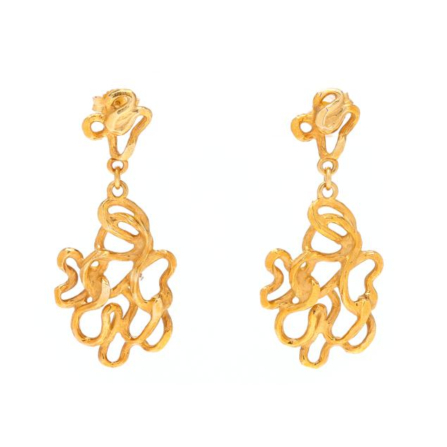 gold-openwork-dangle-earrings