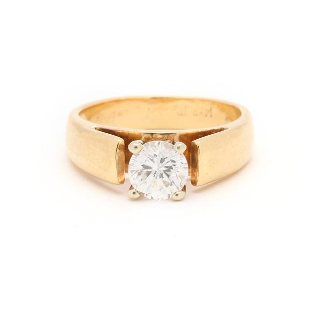 gold-and-diamond-ring
