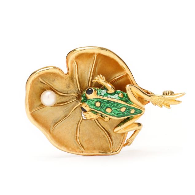 gold-enamel-and-gem-set-frog-and-lily-pad-motif-convertible-brooch-set