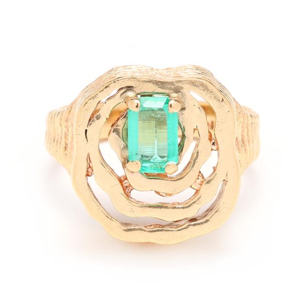 gold-and-emerald-ring