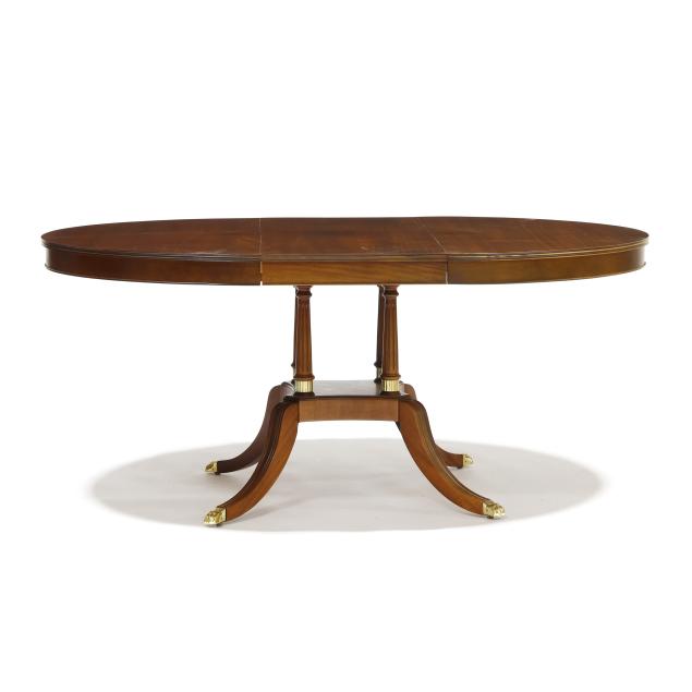 federal-style-single-pedestal-mahogany-dining-table