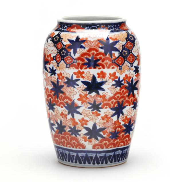 a-japanese-imari-porcelain-vase-with-maple-leaves