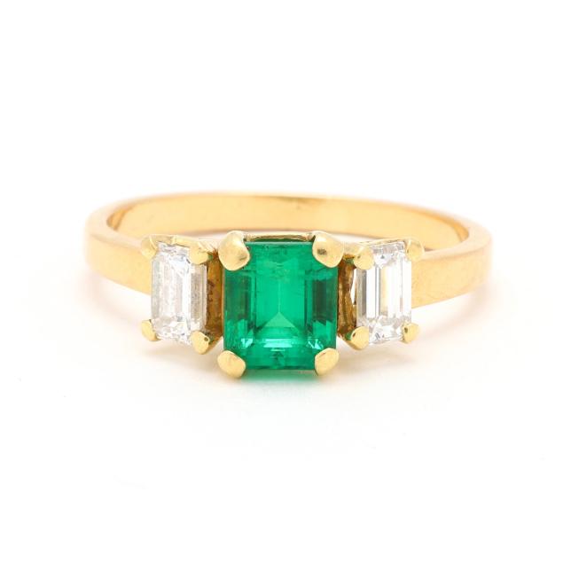 gold-emerald-and-diamond-ring