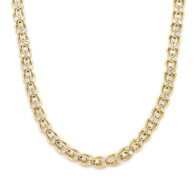 gold-and-diamond-necklace