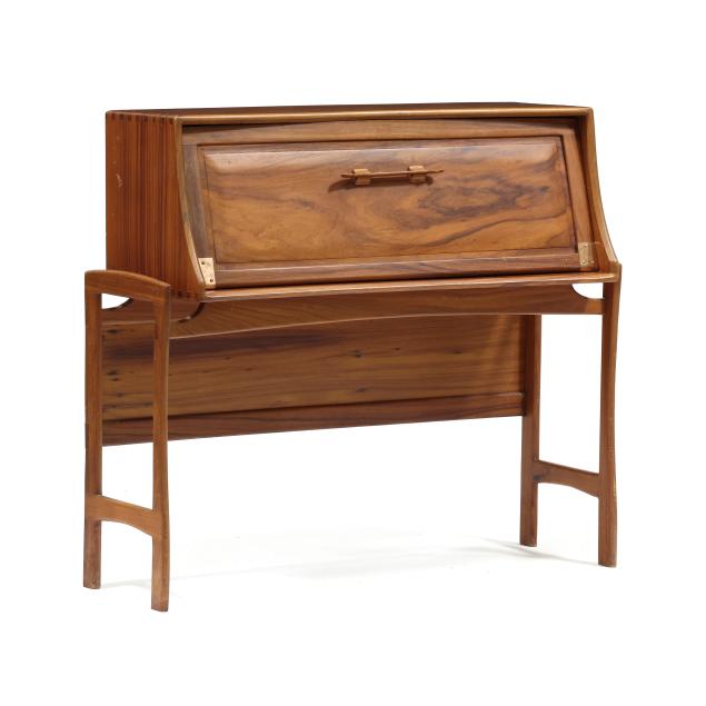 american-studio-craft-fall-front-desk