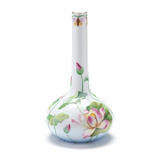 herend-lotus-and-butterfly-porcelain-vase