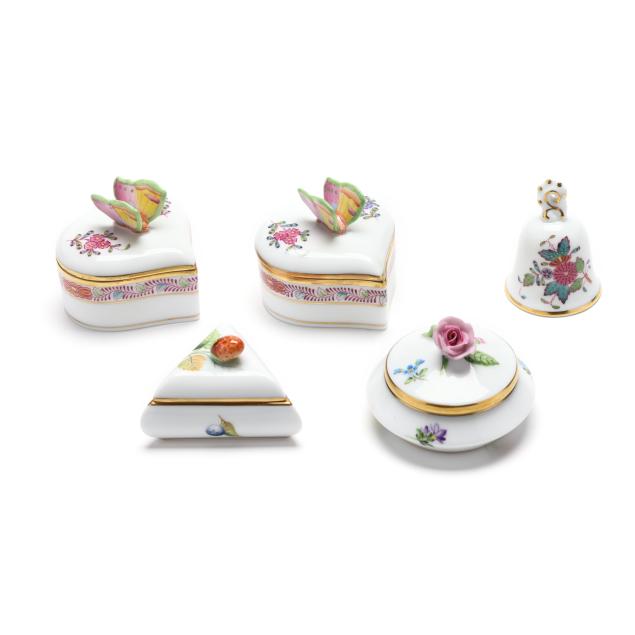 herend-guild-four-porcelain-boxes-and-a-bell
