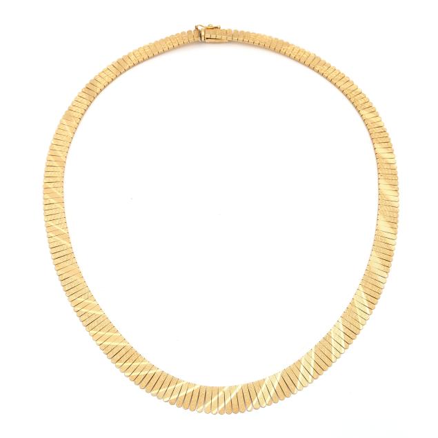 gold-collar-necklace