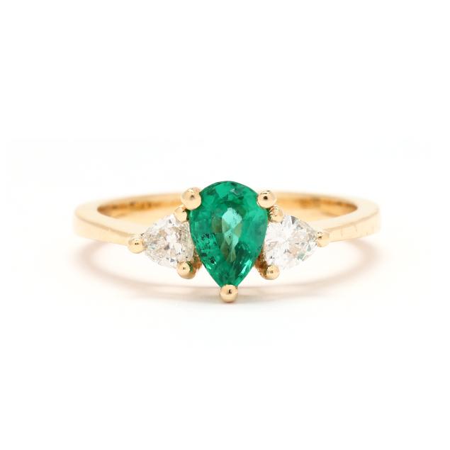 gold-emerald-and-diamond-ring