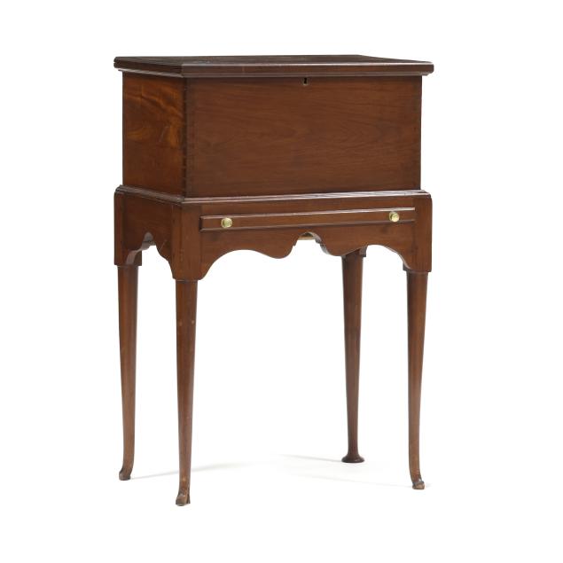 southern-walnut-cellarette