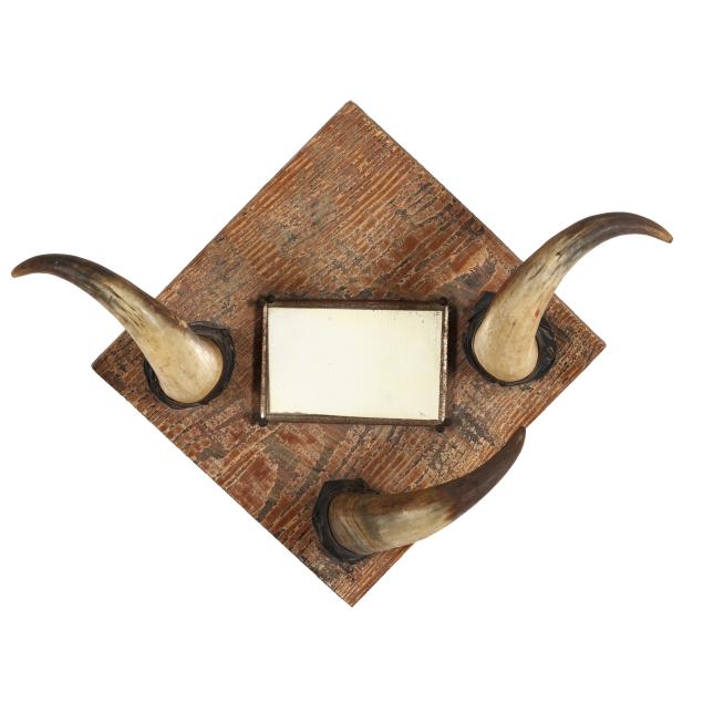 vintage-shaving-mirror-with-horn-hooks