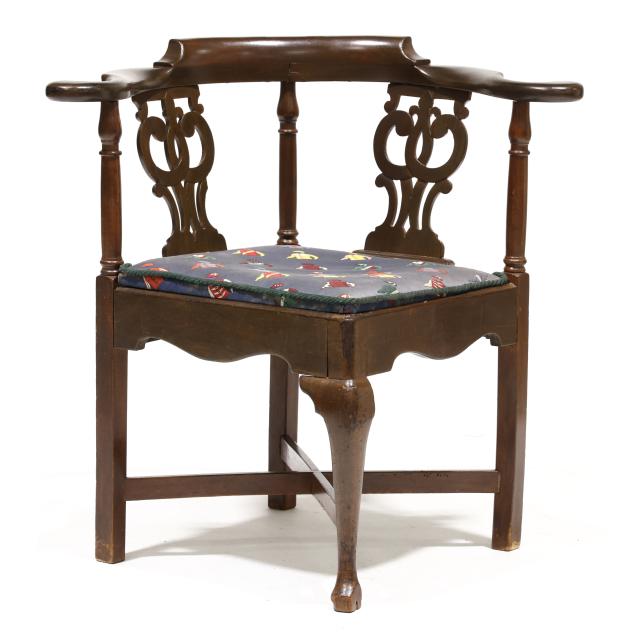 new-england-queen-anne-mahogany-corner-chair