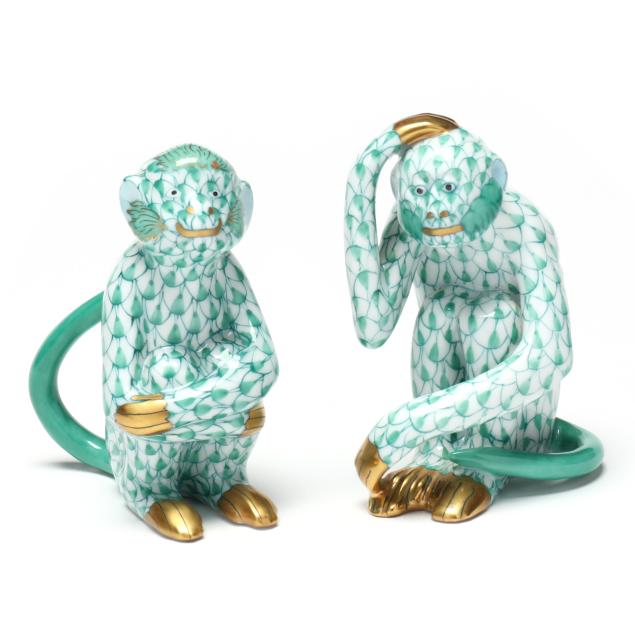 herend-pair-of-green-fishnet-porcelain-monkeys