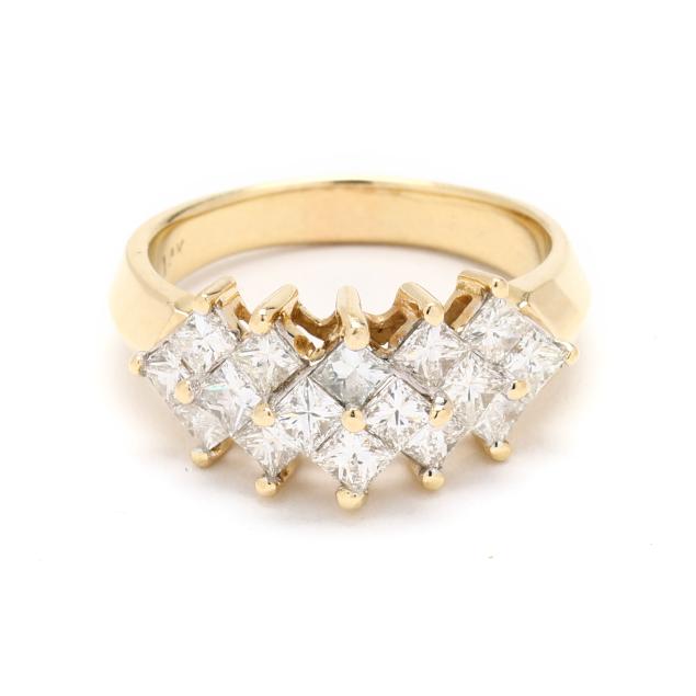 gold-and-princess-cut-diamond-ring