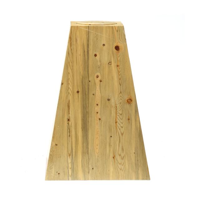 pyramidal-pine-display-pedestal