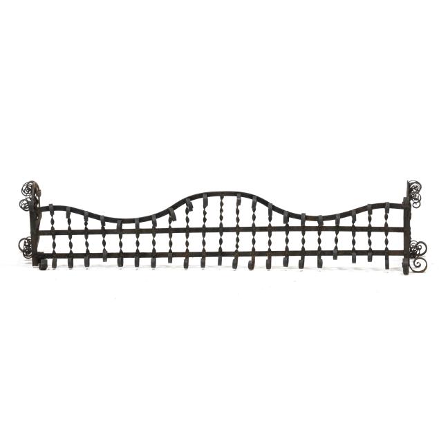 vintage-scrolled-iron-fire-fender