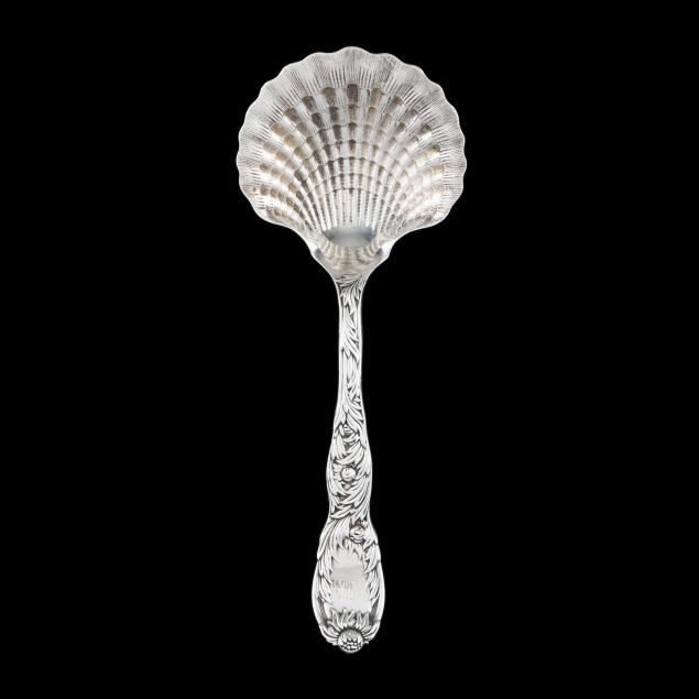 tiffany-co-i-chrysanthemum-i-sterling-silver-berry-spoon-with-clam-shell-bowl