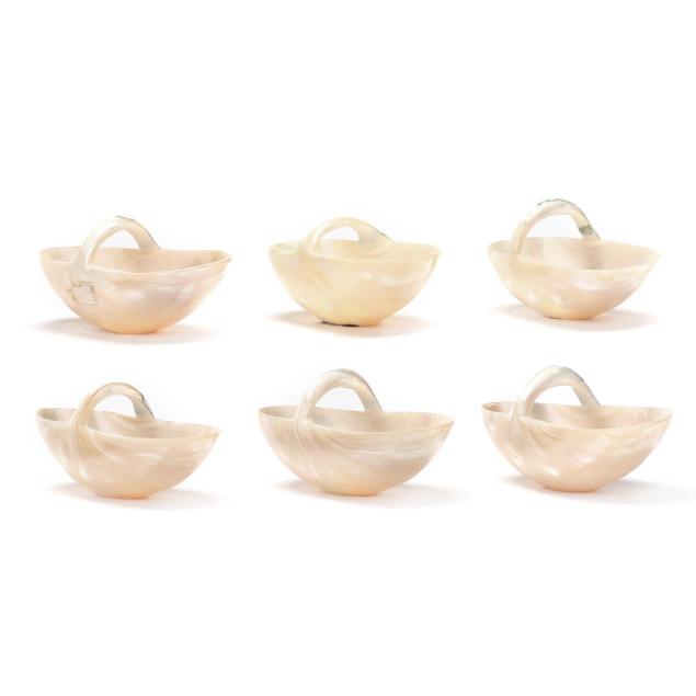 vintage-tesoro-s-set-of-six-mother-of-pearl-serving-baskets