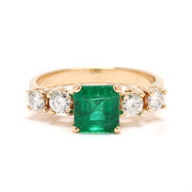 gold-emerald-and-diamond-ring