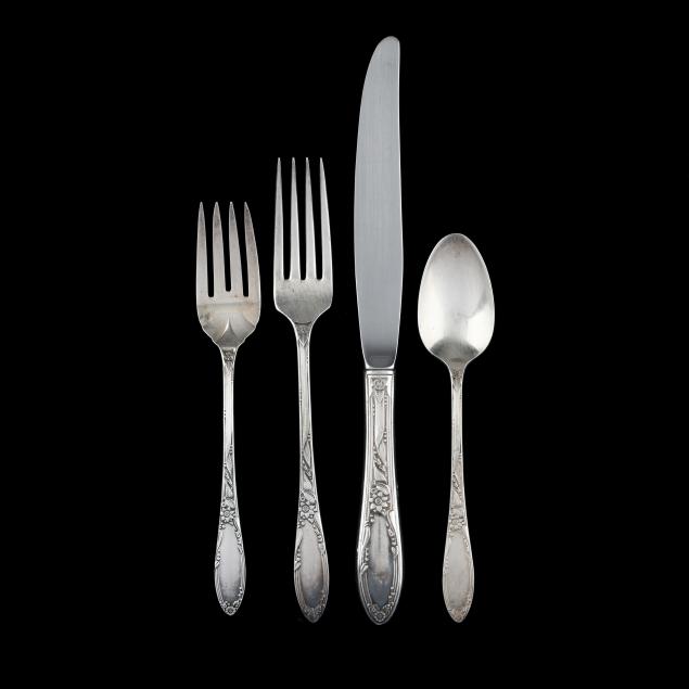 oneida-i-virginian-i-sterling-silver-flatware-service-for-six