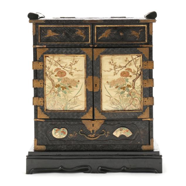 a-japanese-lacquer-cabinet-with-inset-satsuma-panels-signed-kinokozan