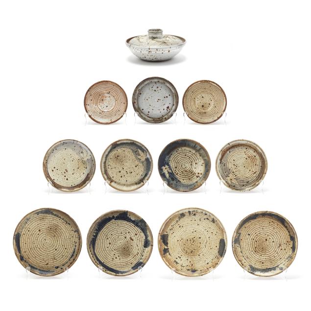 vivika-and-otto-heino-american-20th-century-twelve-studio-pottery-dinnerware-pieces