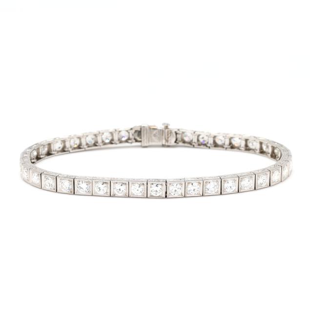 art-deco-platinum-and-diamond-line-bracelet