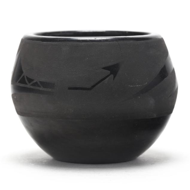 merton-sisneros-20th-century-santa-clara-pueblo-blackware-bowl