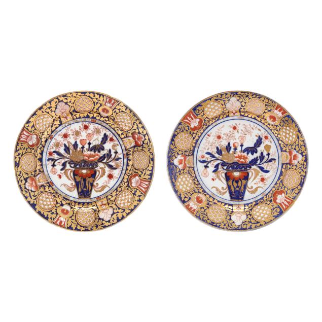 pair-of-continental-gilt-porcelain-imari-patterned-plates