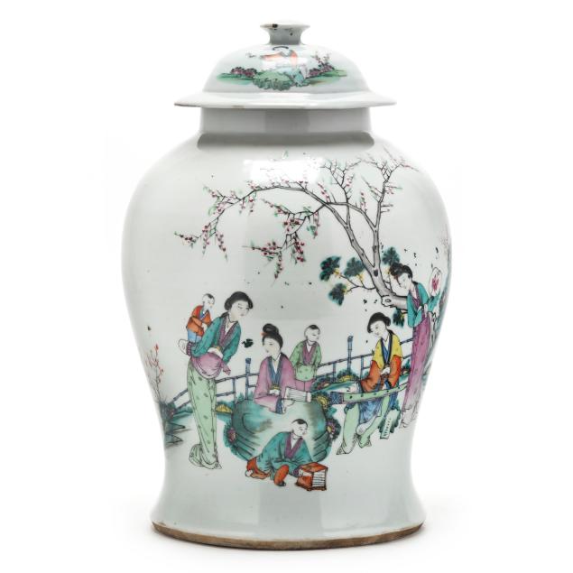 a-large-chinese-porcelain-temple-jar