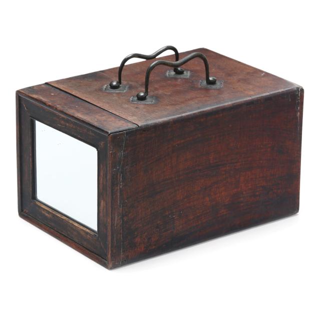 chinese-wooden-traveling-vanity