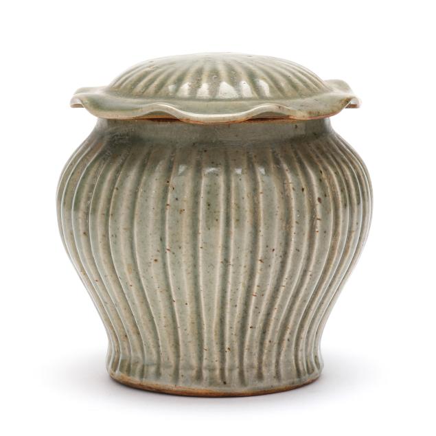a-chinese-longquan-celadon-jar-with-cover