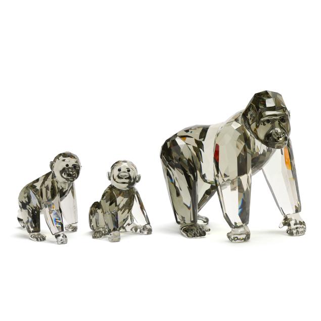 swarovski-crystal-endangered-wildlife-gorilla-family
