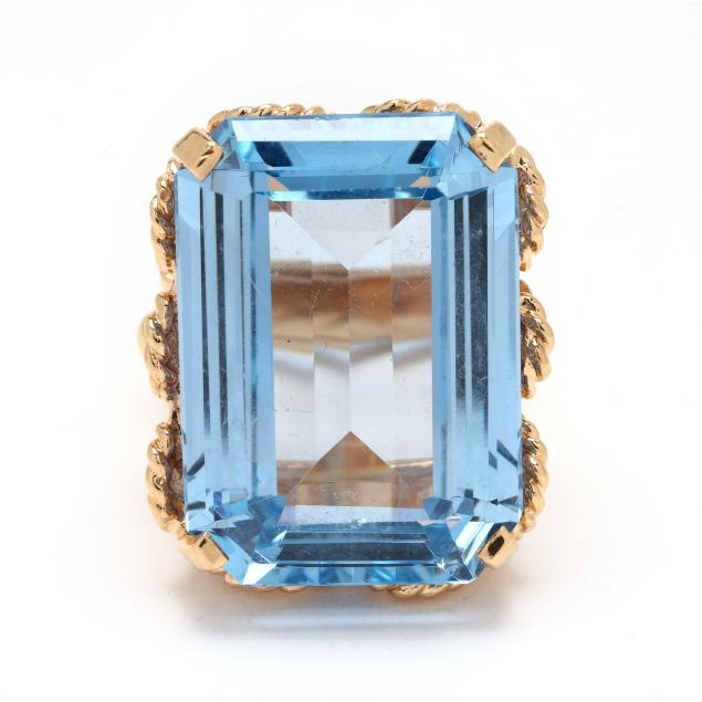 gold-and-synthetic-blue-spinel-ring