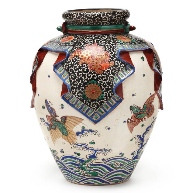 an-unusual-japanese-kutani-i-kazari-tsubo-i-vase