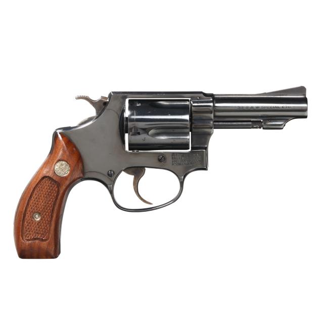 smith-wesson-model-36-38-s-w-special-revolver-with-case