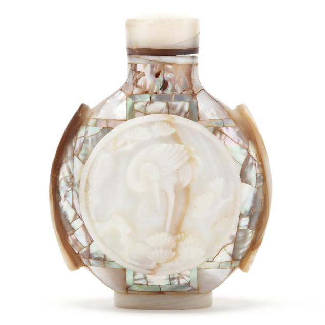 a-chinese-mother-of-pearl-snuff-bottle