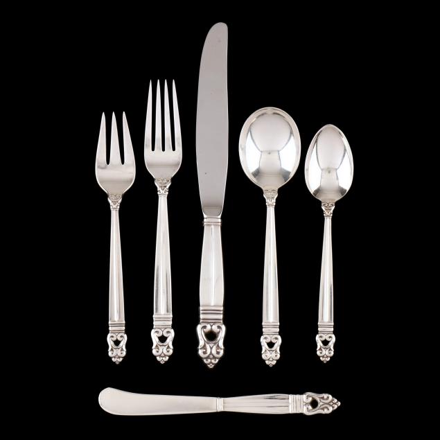 international-i-royal-danish-i-sterling-silver-flatware-service-for-twelve