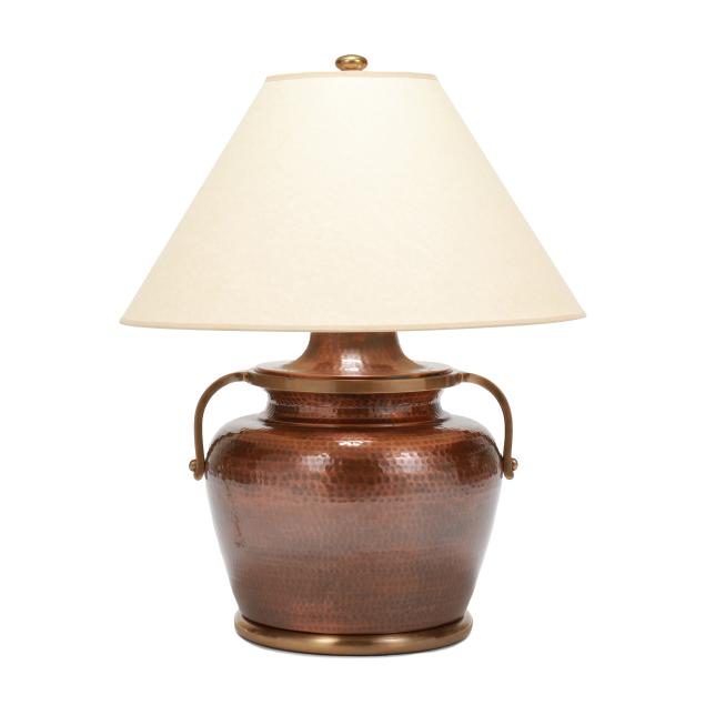 chapman-large-hammered-copper-urn-table-lamp-with-shade