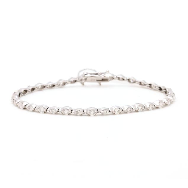 white-gold-and-diamond-line-bracelet
